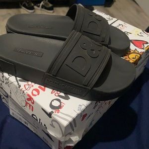 Dolce & Gabanna slides
